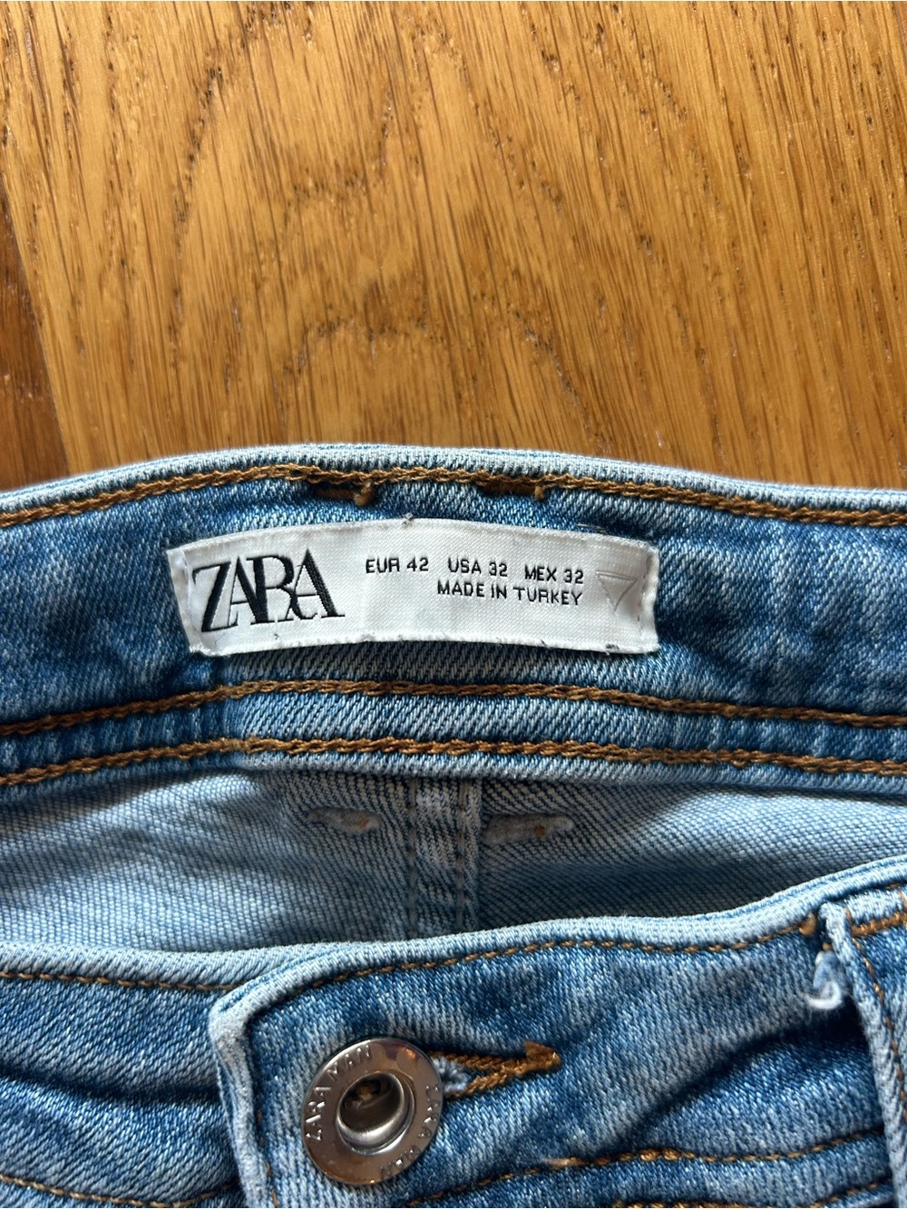 Zara Men's Skinny Jeans in Medium Blue Wash - Picture 3 of 3